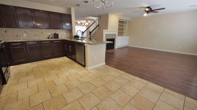 21211 Bridge Springs Ln, Katy, TX 77449