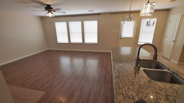 21211 Bridge Springs Ln, Katy, TX 77449