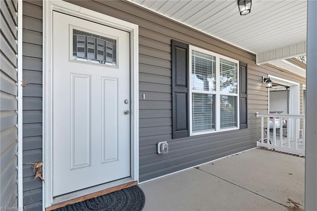 324 Carriage Trace Lane, Lexington, NC 27295