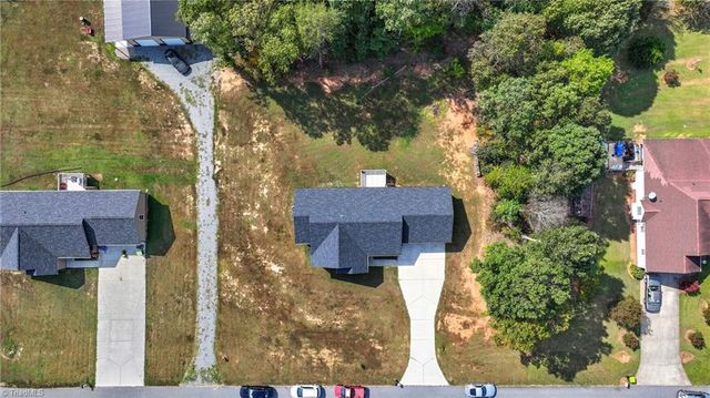 324 Carriage Trace Lane, Lexington, NC 27295