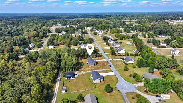 324 Carriage Trace Lane, Lexington, NC 27295