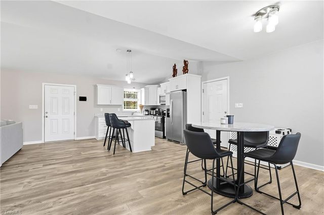 324 Carriage Trace Lane, Lexington, NC 27295