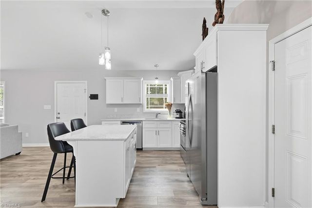 324 Carriage Trace Lane, Lexington, NC 27295