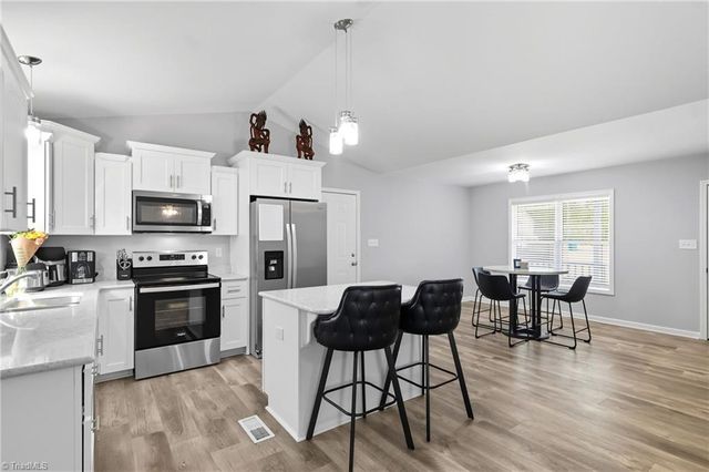 324 Carriage Trace Lane, Lexington, NC 27295