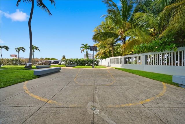4327 AV. ISLA VERDE 503, Carolina, PR 00979