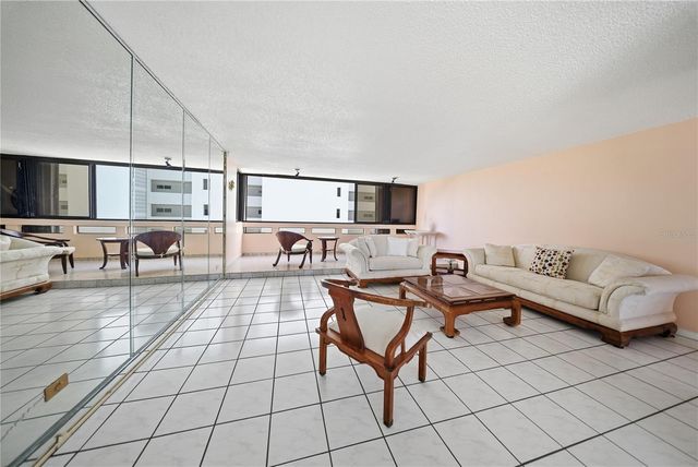 4327 AV. ISLA VERDE 503, Carolina, PR 00979