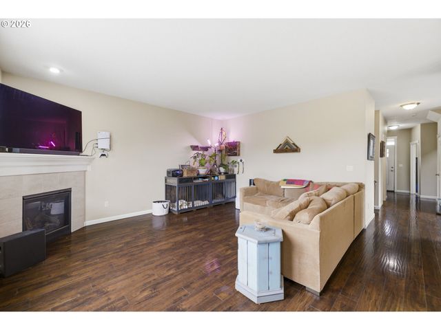 905 DALE Ct, Molalla, OR 97038