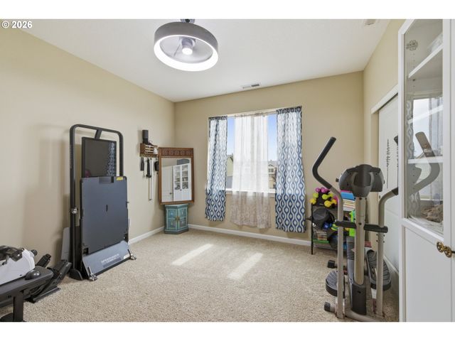 905 DALE Ct, Molalla, OR 97038