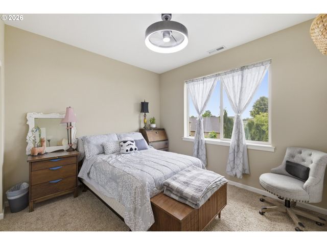 905 DALE Ct, Molalla, OR 97038