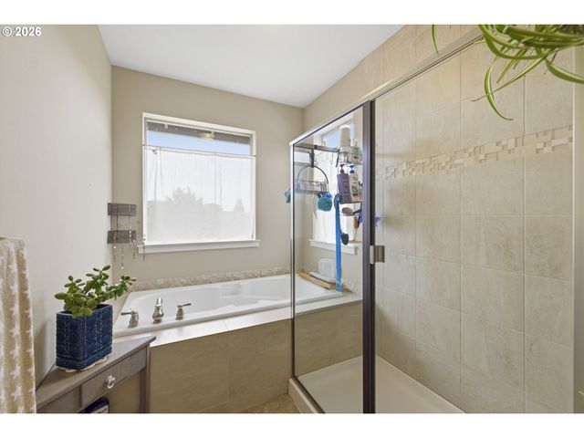905 DALE Ct, Molalla, OR 97038