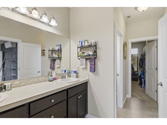 905 DALE Ct, Molalla, OR 97038