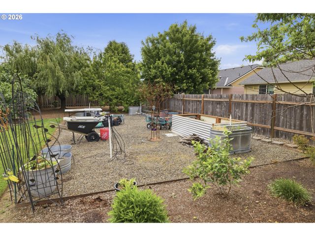 905 DALE Ct, Molalla, OR 97038
