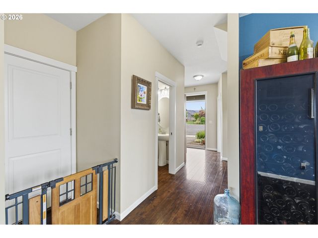 905 DALE Ct, Molalla, OR 97038