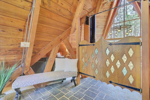 18131 Blue Tent School Rd, Nevada City, CA 95959