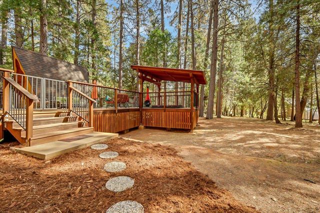 18131 Blue Tent School Rd, Nevada City, CA 95959