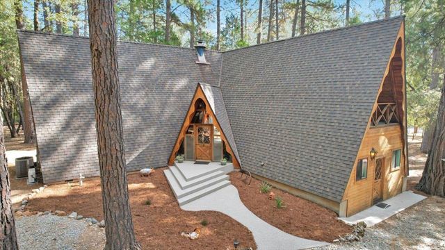 18131 Blue Tent School Rd, Nevada City, CA 95959