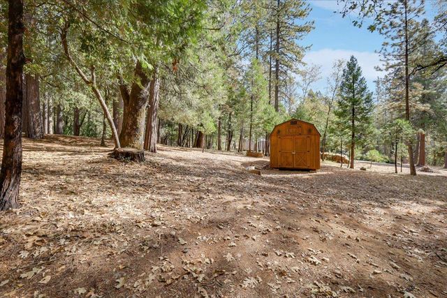 18131 Blue Tent School Rd, Nevada City, CA 95959