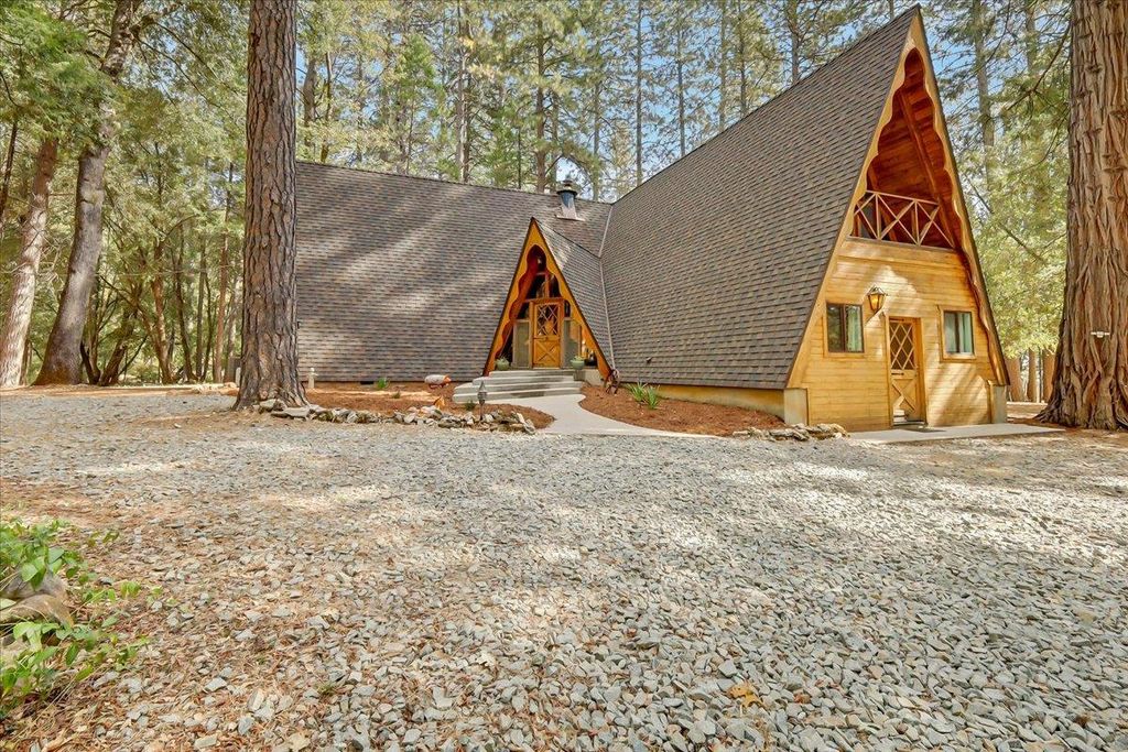 18131 Blue Tent School Rd, Nevada City, CA 95959