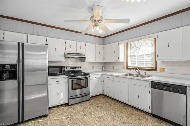 124 Kingston Avenue, Kernersville, NC 27284
