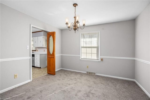 124 Kingston Avenue, Kernersville, NC 27284