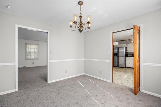 124 Kingston Avenue, Kernersville, NC 27284