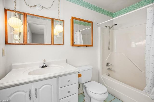 124 Kingston Avenue, Kernersville, NC 27284