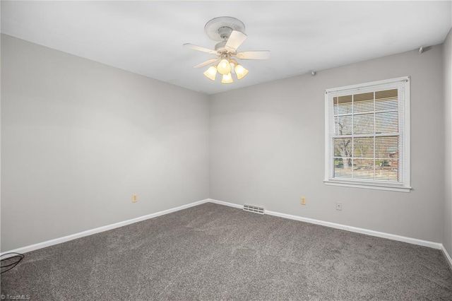 124 Kingston Avenue, Kernersville, NC 27284