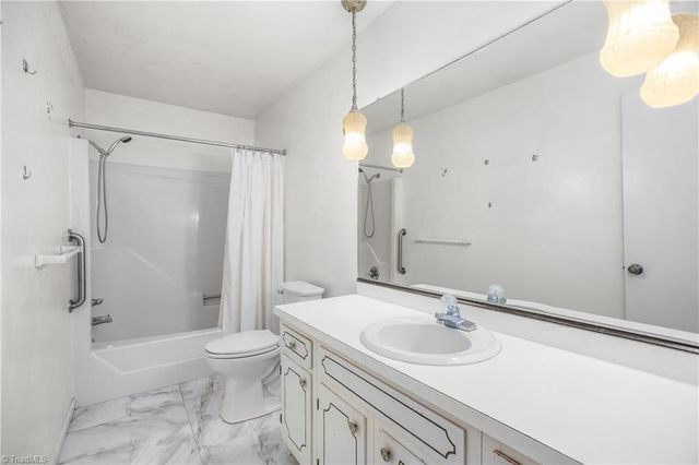 124 Kingston Avenue, Kernersville, NC 27284
