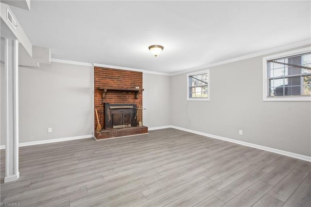124 Kingston Avenue, Kernersville, NC 27284