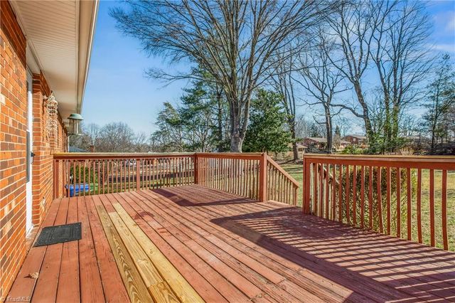 124 Kingston Avenue, Kernersville, NC 27284