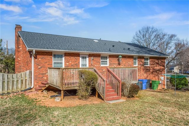 124 Kingston Avenue, Kernersville, NC 27284