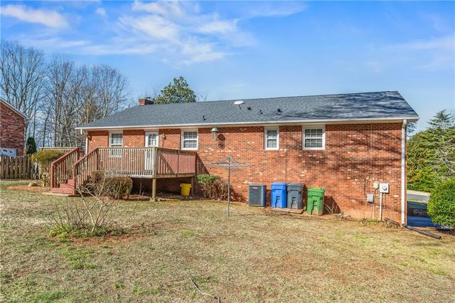 124 Kingston Avenue, Kernersville, NC 27284