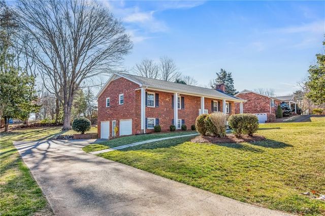 124 Kingston Avenue, Kernersville, NC 27284