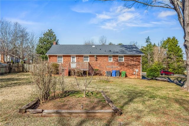 124 Kingston Avenue, Kernersville, NC 27284