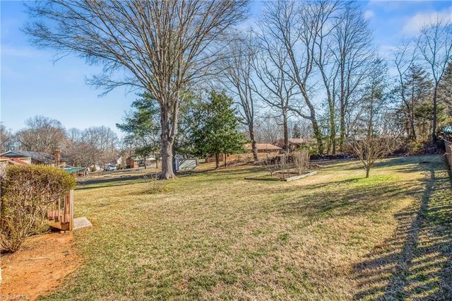 124 Kingston Avenue, Kernersville, NC 27284