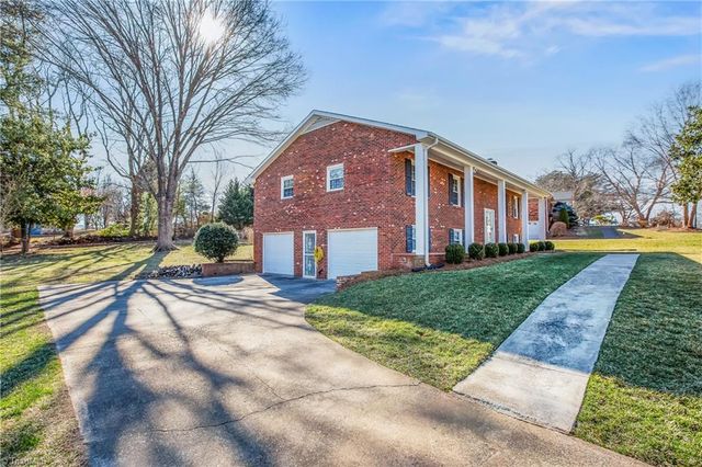 124 Kingston Avenue, Kernersville, NC 27284
