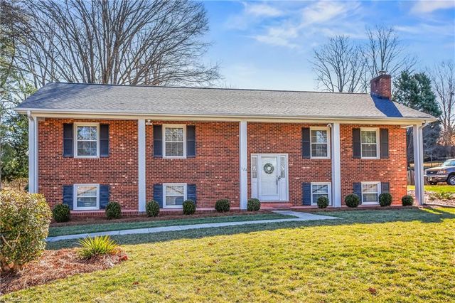 124 Kingston Avenue, Kernersville, NC 27284
