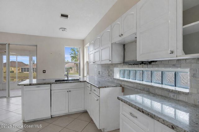 1008 NW Tuscany Drive, Port St. Lucie, FL 34986