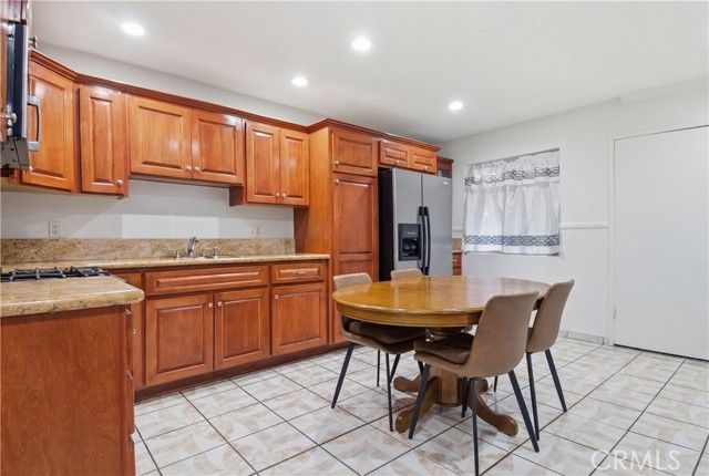 3301 Santa Fe Avenue 49, Long Beach, CA 90810