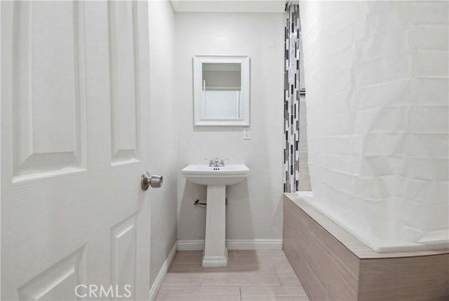 3301 Santa Fe Avenue 49, Long Beach, CA 90810