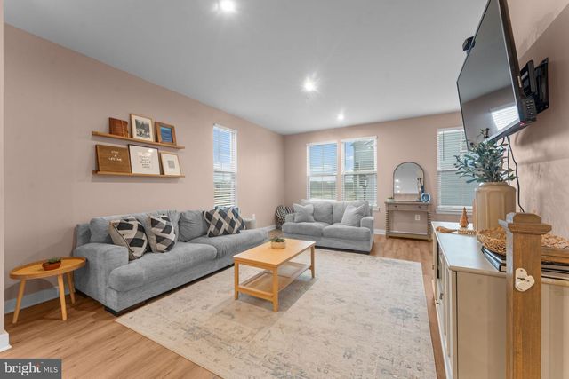 160 LYONS CREEK DR, Laurel, MD 20708