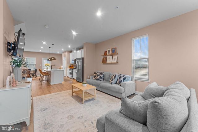 160 LYONS CREEK DR, Laurel, MD 20708