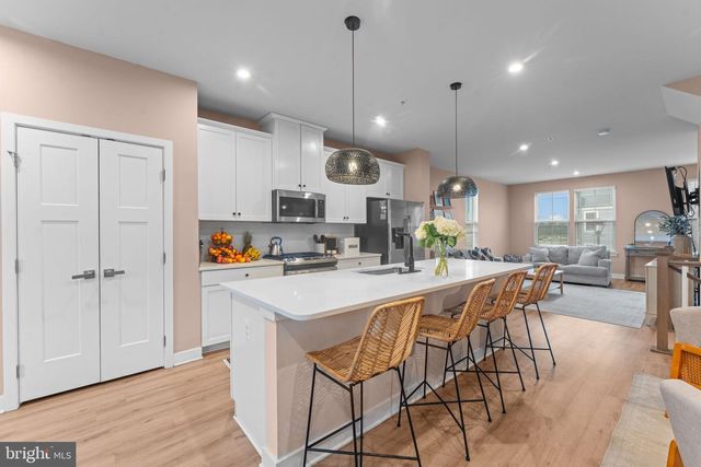 160 LYONS CREEK DR, Laurel, MD 20708