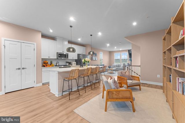 160 LYONS CREEK DR, Laurel, MD 20708