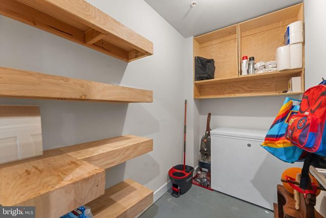 160 LYONS CREEK DR, Laurel, MD 20708