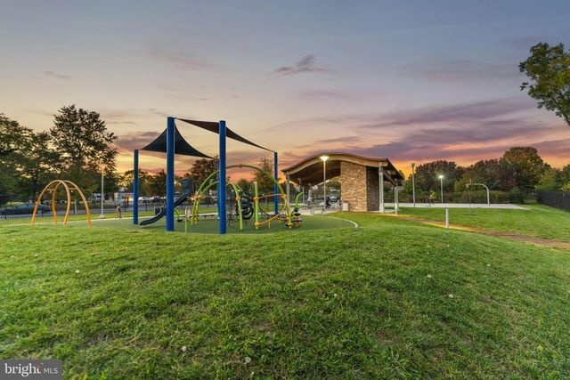 160 LYONS CREEK DR, Laurel, MD 20708