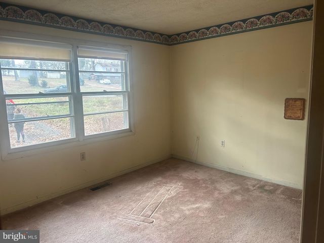 37676 BEVERLY DR, Mechanicsville, MD 20659