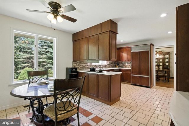 49 FAWN DR, Reading, PA 19607