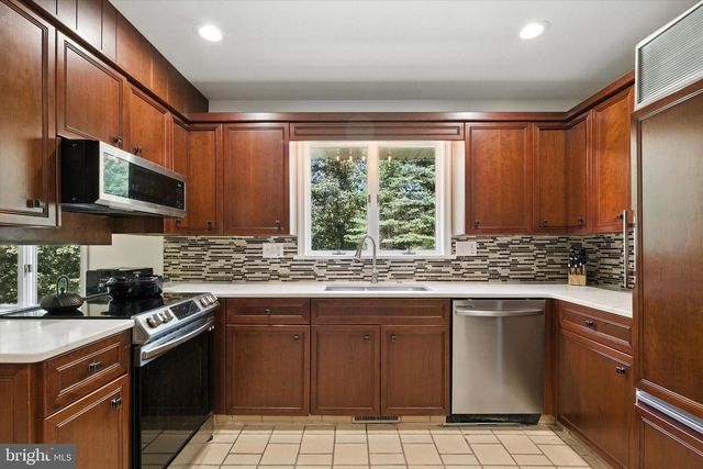 49 FAWN DR, Reading, PA 19607