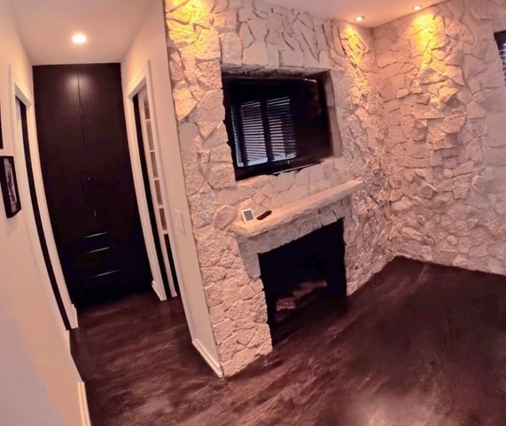 2519 Parkwood Lane, Des Plaines, IL 60018